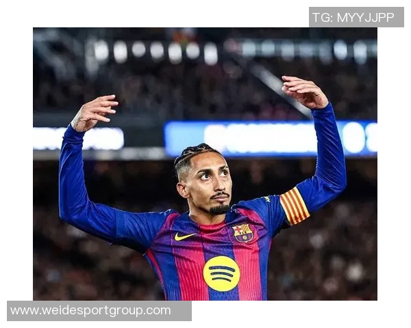 拉菲尼亚在社交媒体上向阿尔巴致敬表达曾共战的荣幸与感激之情