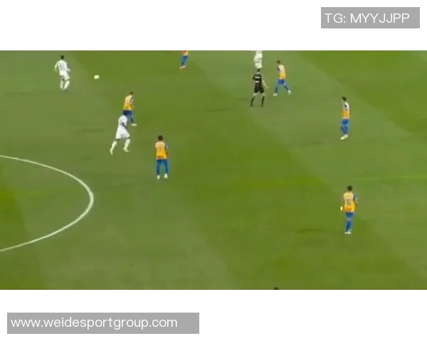 居莱尔助攻数据惊人九成投喂姆巴佩展现默契配合 居莱尔助攻数据惊人九成投喂姆巴佩展现默契配合