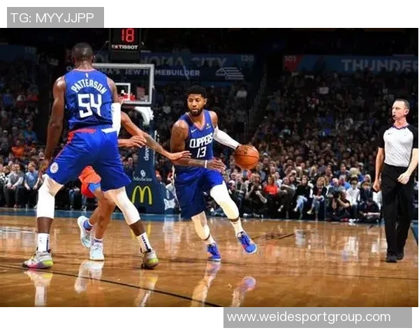 费尔斯表现低迷7号秀13投仅4中贡献15分5失误下半场状态更差仅得4分